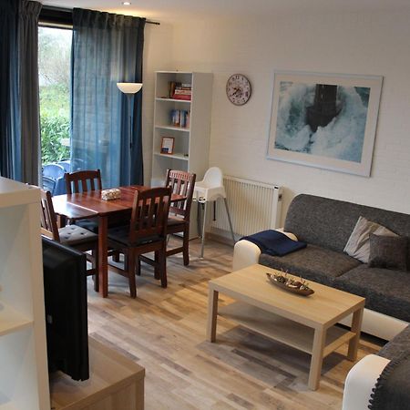 Schoenes Ferienhaus In Tossens Mit Schoenem Garten Butjadingen Bagian luar foto